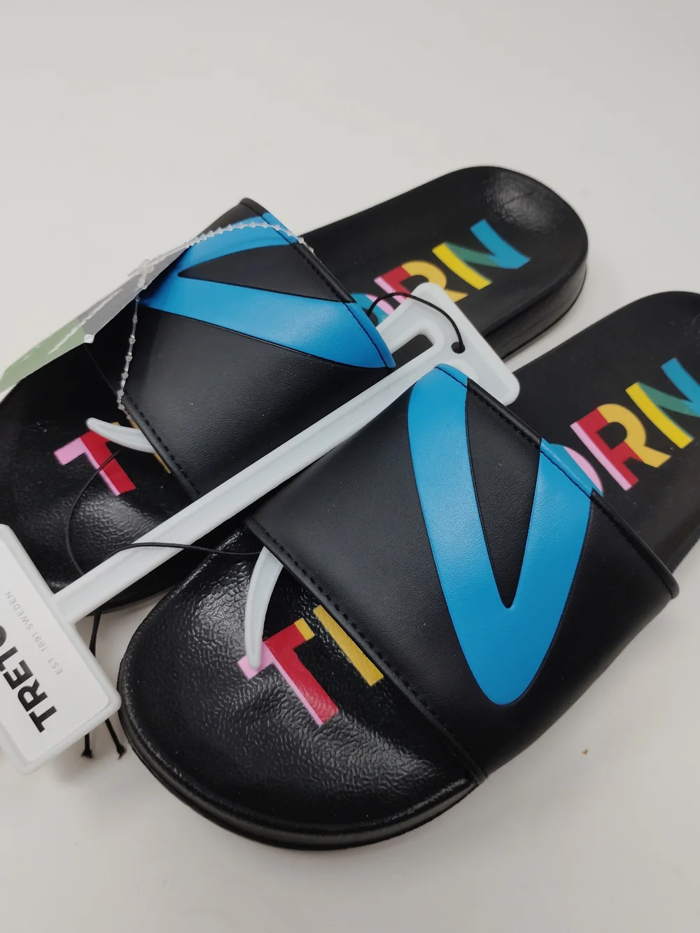Tretorn slip slide